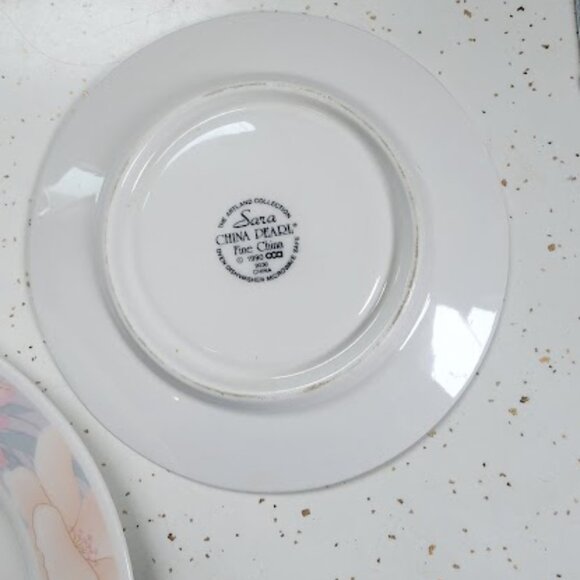 "Sara~ China Pearl" Collection Fine China - Set of 6 - Picture 5 of 6